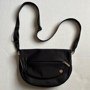 Lululemon All Night Festival Bag 5L Black/Gold EUC